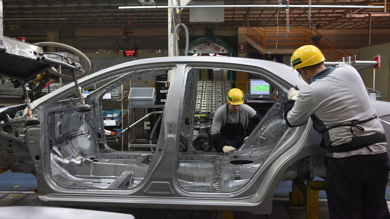 OTOMOTİV ÜRETİMİ İLK ÇEYREKTE GERİLEDİ