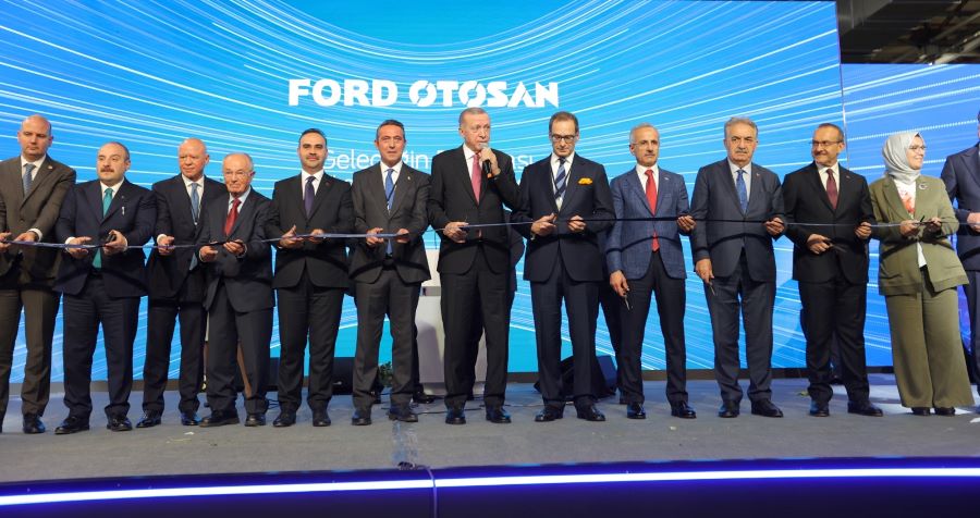 FORD OTOSAN “GELECEĞİN FABRİKASI” YENİKÖY FABRİKASINI TANITTI