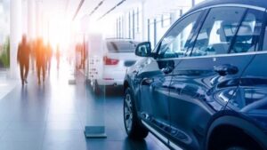 OTOMOTİV CEO’LARI GELECEĞE DİĞER SEKTÖRLERDEN DAHA İYİMSER BAKIYOR